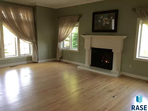 3001 W Donahue Dr, Sioux Falls, SD 57105 photo 12