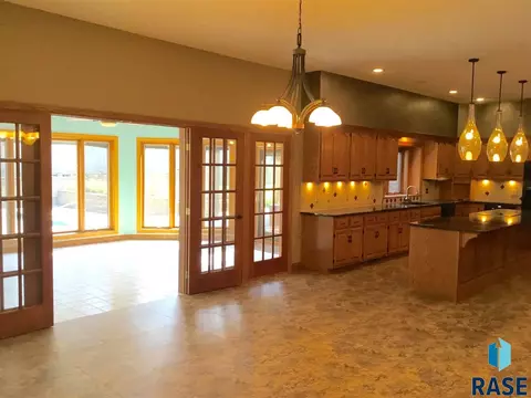 3001 W Donahue Dr, Sioux Falls, SD 57105 photo 11