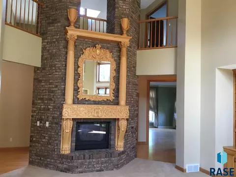 3001 W Donahue Dr, Sioux Falls, SD 57105 photo 16