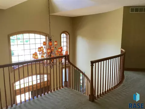 3001 W Donahue Dr, Sioux Falls, SD 57105 photo 20