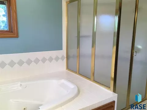3001 W Donahue Dr, Sioux Falls, SD 57105 photo 24