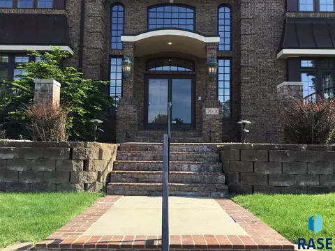 3001 W Donahue Dr, Sioux Falls, SD 57105 photo 5