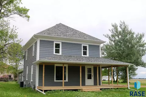 209 S Cherry St, Worthing, SD 57077 photo 4