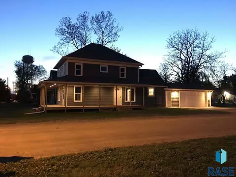 209 S Cherry St, Worthing, SD 57077 photo 3