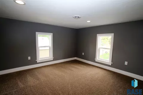 209 S Cherry St, Worthing, SD 57077 photo 15