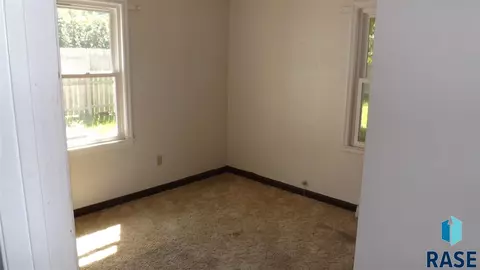 3001 E 18th St, Sioux Falls, SD 57103 photo 9