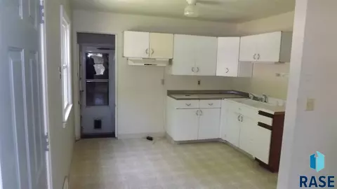 3001 E 18th St, Sioux Falls, SD 57103 photo 6
