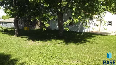 3001 E 18th St, Sioux Falls, SD 57103 photo 5