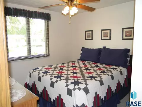 6300 W Westview Rd, Sioux Falls, SD 57107 photo 11