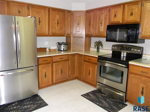 6300 W Westview Rd, Sioux Falls, SD 57107 photo 5