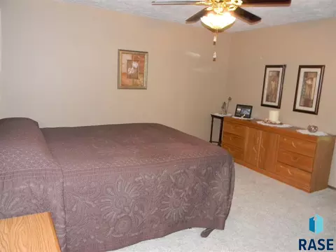 6300 W Westview Rd, Sioux Falls, SD 57107 photo 9
