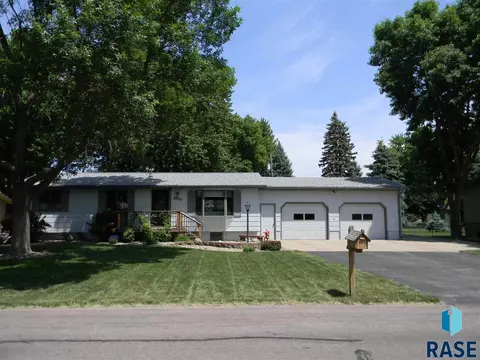 6300 W Westview Rd, Sioux Falls, SD 57107 photo 2