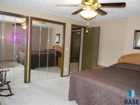 6300 W Westview Rd, Sioux Falls, SD 57107 photo 8