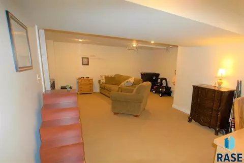 Undisclosed, Sioux Falls, SD 57105 photo 11