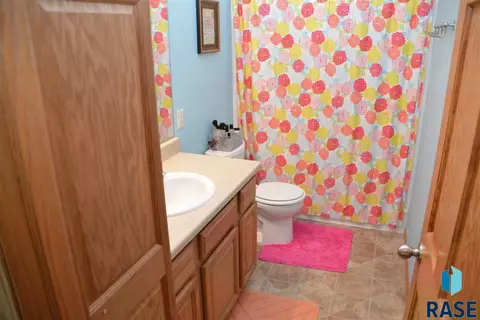 Undisclosed, Sioux Falls, SD 57107 photo 20