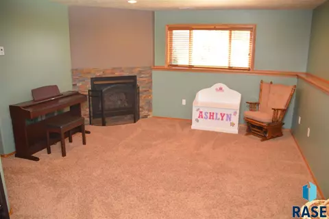 Undisclosed, Sioux Falls, SD 57107 photo 16