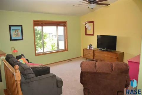Undisclosed, Sioux Falls, SD 57107 photo 6