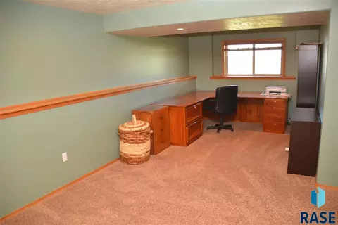 Undisclosed, Sioux Falls, SD 57107 photo 18