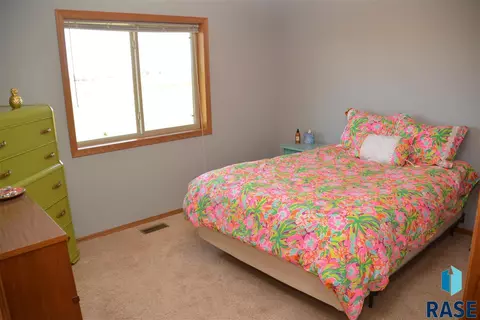Undisclosed, Sioux Falls, SD 57107 photo 21