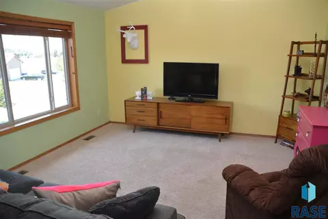 Undisclosed, Sioux Falls, SD 57107 photo 5