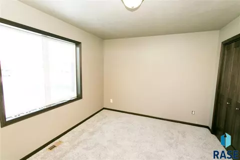 3609 E Brewster St, Sioux Falls, SD 57108 photo 12