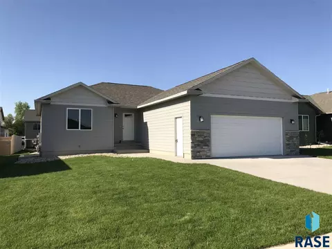3609 E Brewster St, Sioux Falls, SD 57108 photo 1