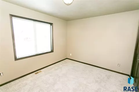 3609 E Brewster St, Sioux Falls, SD 57108 photo 11