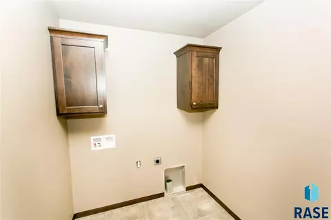 3609 E Brewster St, Sioux Falls, SD 57108 photo 8