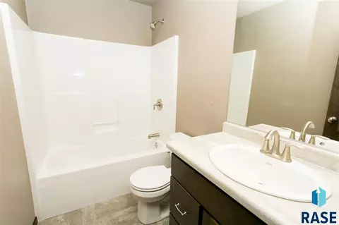 3609 E Brewster St, Sioux Falls, SD 57108 photo 13