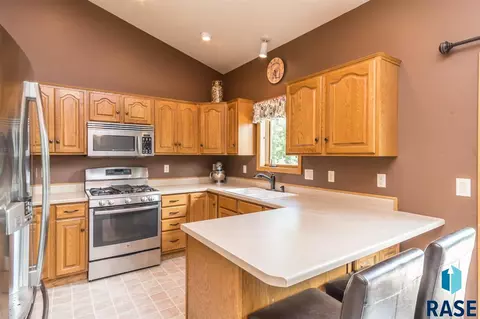 Undisclosed, Sioux Falls, SD 57106 photo 8