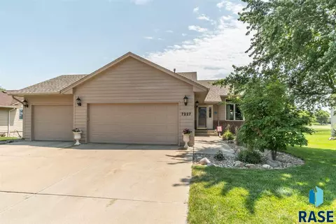 Undisclosed, Sioux Falls, SD 57106 photo 1