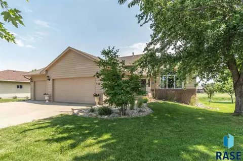 Undisclosed, Sioux Falls, SD 57106 photo 2