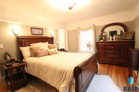 1502 S Summit Ave, Sioux Falls, SD 57105 photo 9