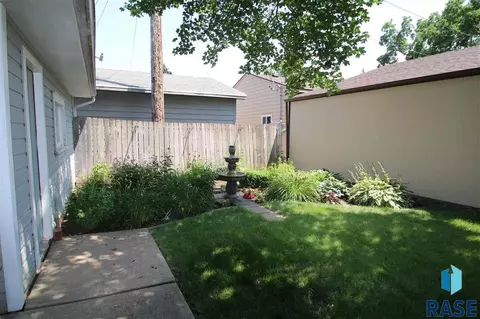 1502 S Summit Ave, Sioux Falls, SD 57105 photo 21