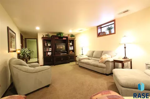 1502 S Summit Ave, Sioux Falls, SD 57105 photo 16