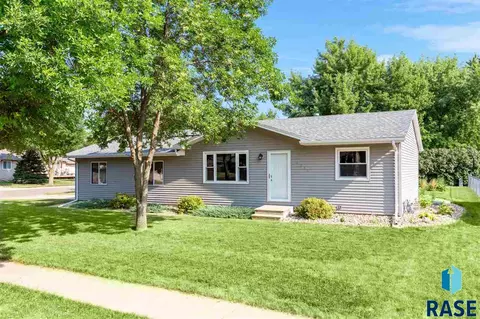 6316 W 60th St, Sioux Falls, SD 57106 photo 1