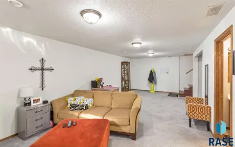 6316 W 60th St, Sioux Falls, SD 57106 photo 9