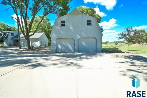 47226 258th St, Renner, SD 57055 photo 3