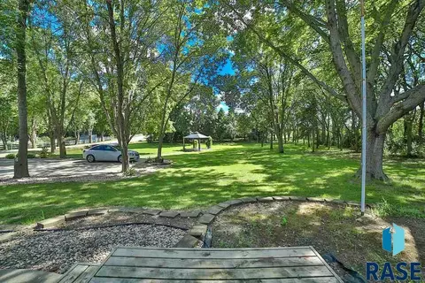 47226 258th St, Renner, SD 57055 photo 5