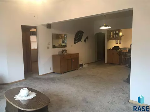 208 W Well St, Freeman, SD 57029 photo 7