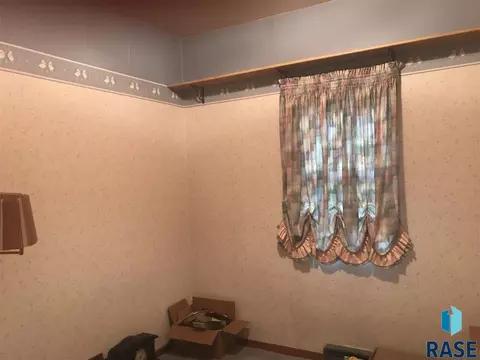 208 W Well St, Freeman, SD 57029 photo 17