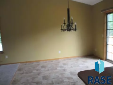 4300 E Shenandoah Trl, Sioux Falls, SD 57103 photo 3