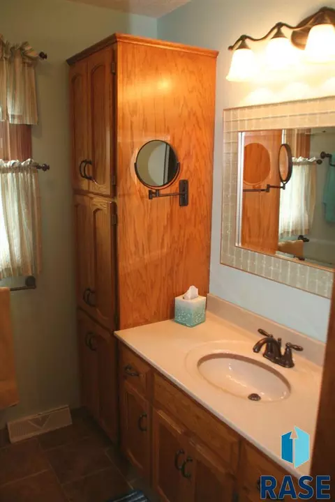 604 Fairway Dr, Dell Rapids, SD 57022 photo 15