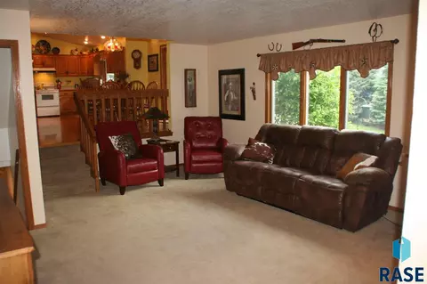 604 Fairway Dr, Dell Rapids, SD 57022 photo 12