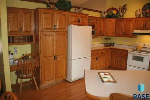 604 Fairway Dr, Dell Rapids, SD 57022 photo 10