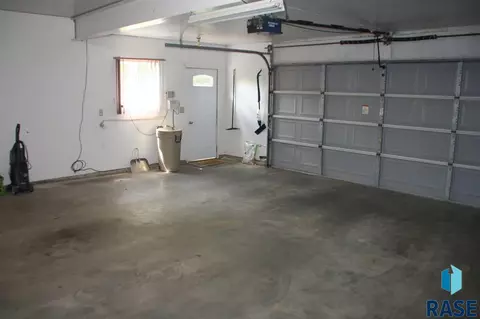 604 Fairway Dr, Dell Rapids, SD 57022 photo 25