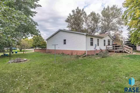 331 E 5th St, Bridgewater, SD 57319 photo 30