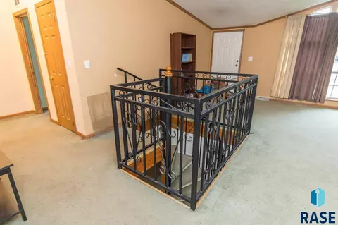 331 E 5th St, Bridgewater, SD 57319 photo 9