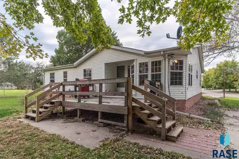 331 E 5th St, Bridgewater, SD 57319 photo 1