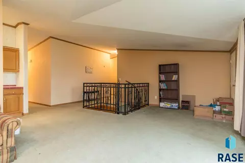 331 E 5th St, Bridgewater, SD 57319 photo 3